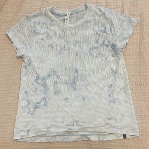 Lululemon workout top